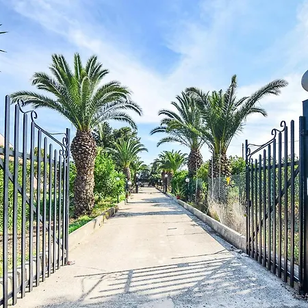 In Siracusa With House A Panoramic View *